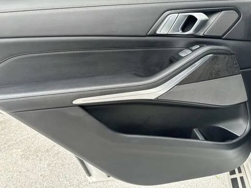 Used 2025 BMW X7 xDrive40i AWD/4WD image 24