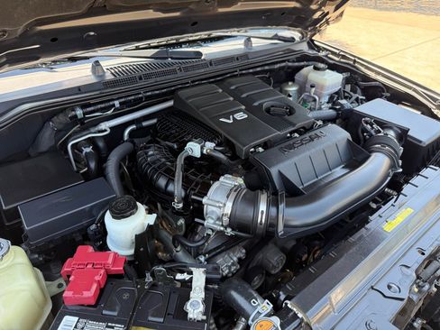 Used 2021 Nissan Frontier SV w/ Midnight Edition Floor Mats image 36