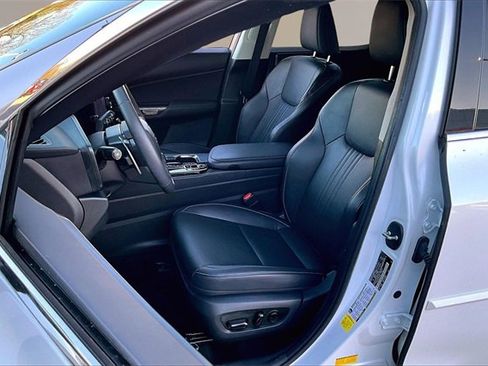 Used 2022 Lexus NX 250 AWD image 18