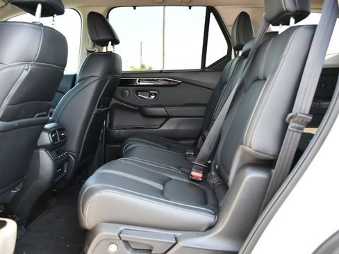 Used 2025 Honda Pilot Touring image 21