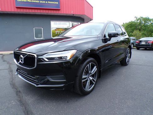 Used 2020 Volvo XC60 T6 Momentum w/ Protection Package AWD/4WD image 6