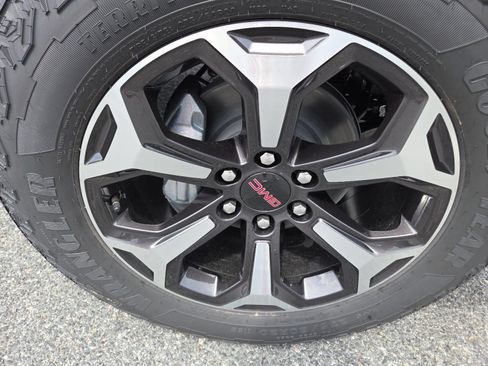 New 2026 GMC Yukon XL AT4 Ultimate w/ LPO, Floor Liner Package AWD/4WD image 16