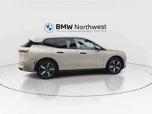 New 2026 BMW iX xDrive45 image 4