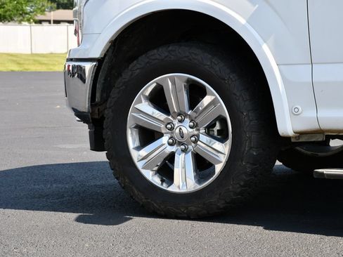 Used 2020 Ford F150 Lariat w/ Equipment Group 502A Luxury AWD/4WD image 12