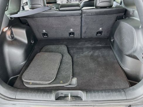 Used 2022 Jeep Cherokee Limited image 25