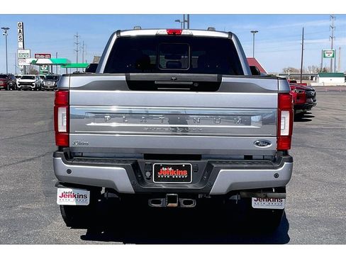 Used 2021 Ford F350 Platinum image 4