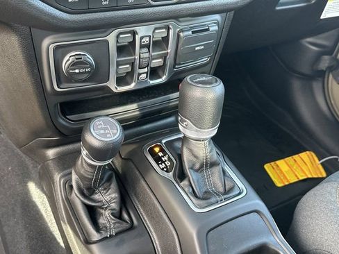 New 2026 Jeep Gladiator Sport image 31