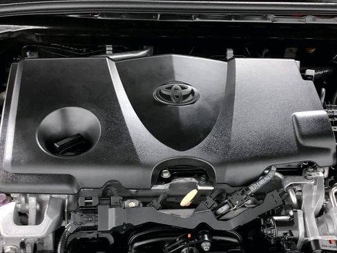 Used 2019 Toyota Camry LE image 31