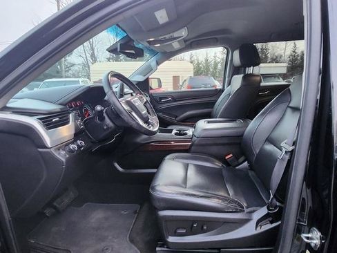 Used 2017 GMC Yukon SLT AWD/4WD image 9