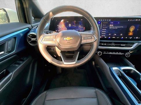 Used 2024 Chevrolet Equinox EV LT FWD image 7