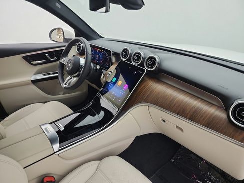 Certified 2026 Mercedes-Benz GLC 300 image 21