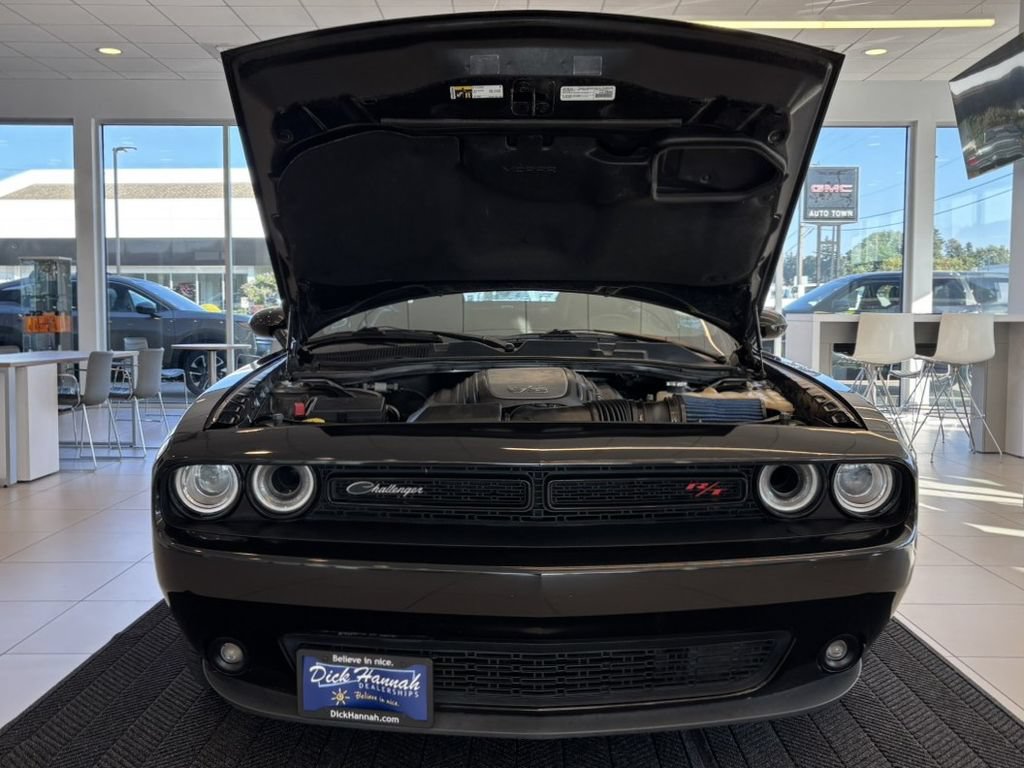 Used 2017 Dodge Challenger R/T w/ Quick Order Package 28P T/A RWD image 4