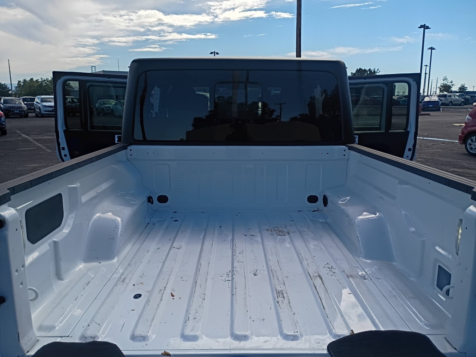 Used 2026 Jeep Gladiator Rubicon w/ Steel Power Dome Hood Package AWD/4WD image 34