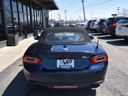 Used 2018 FIAT 124 Spider Classica w/ Technology & Siriusxm Group image 5