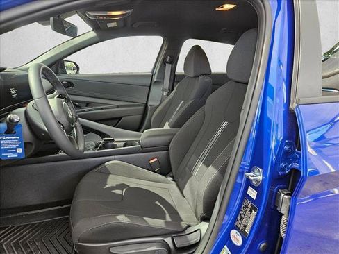 Certified 2026 Hyundai Elantra SEL FWD image 4