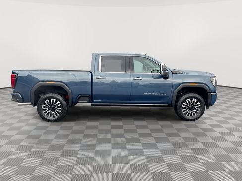 New 2026 GMC Sierra 2500 Denali Ultimate AWD/4WD image 9