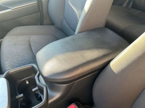 Used 2022 Toyota RAV4 XLE image 30