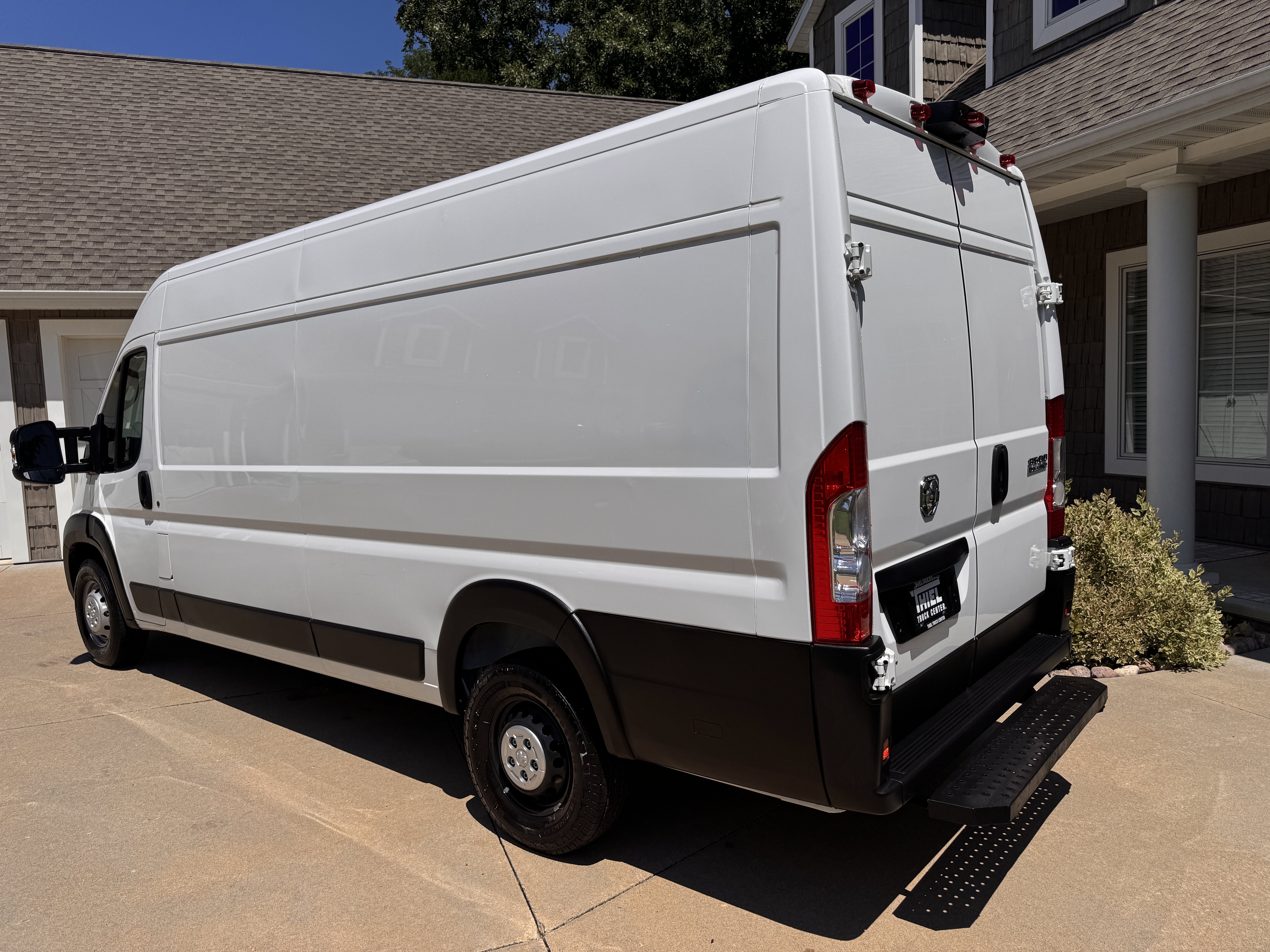 Used 2023 RAM ProMaster 3500 w/ Convenience Group FWD image 4