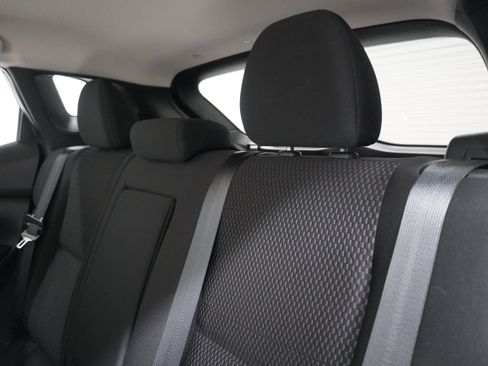 Used 2022 Nissan Rogue Sport S FWD image 13