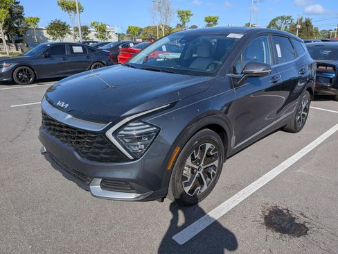 Used 2024 Kia Sportage EX image 5