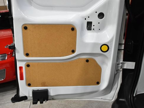 Used 2017 Ford Transit Connect XL image 38