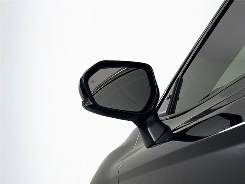 Certified 2026 Toyota Camry Hybrid FWD image 5