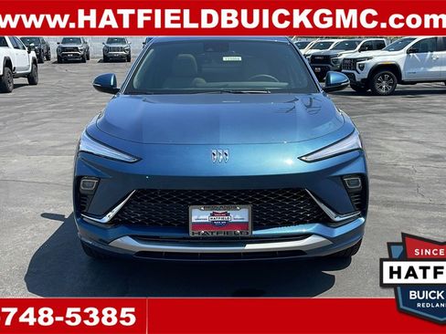 New 2025 Buick Envista Avenir image 8