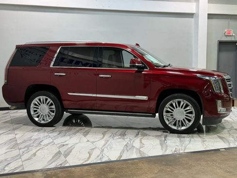 Used 2016 Cadillac Escalade Platinum image 5