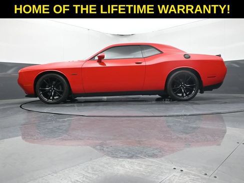Used 2018 Dodge Challenger R/T w/ Blacktop Package RWD image 45