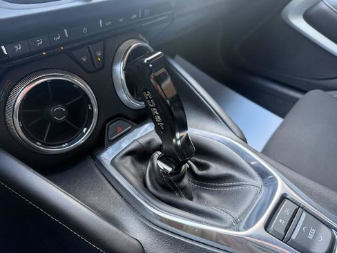 Used 2017 Chevrolet Camaro SS image 17