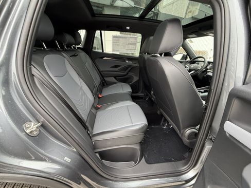 New 2026 Volkswagen Tiguan SE R-Line AWD/4WD image 22