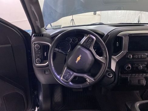 Used 2022 Chevrolet Silverado 1500 LT AWD/4WD image 33