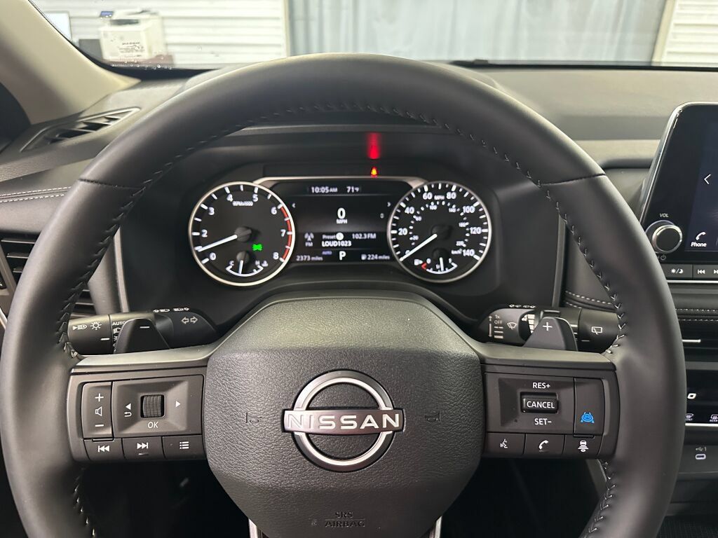 Used 2026 Nissan Rogue SV AWD/4WD image 10