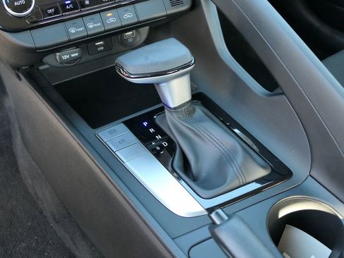 Certified 2023 Hyundai Elantra SEL image 20