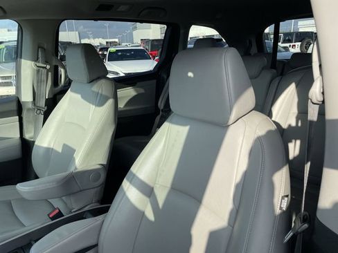 Used 2019 Honda Odyssey EX-L image 12