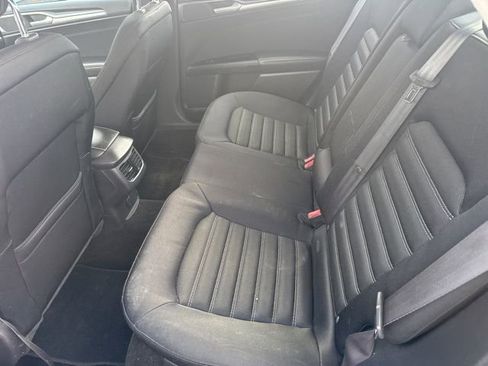 Used 2014 Ford Fusion SE image 11