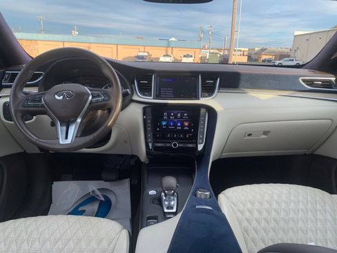 Used 2019 INFINITI QX50 Essential w/ Sensory Package image 27