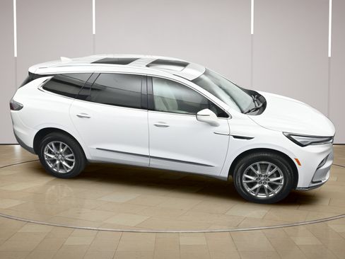 Used 2023 Buick Enclave Essence w/ Experience Buick Package AWD/4WD image 34