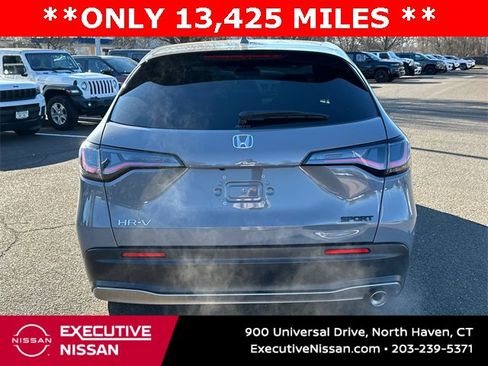 Used 2024 Honda HR-V Sport image 3