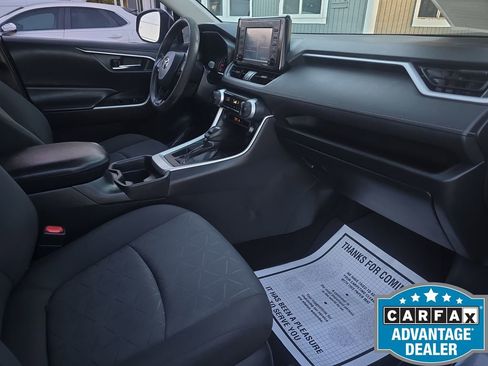 Used 2021 Toyota RAV4 XLE Premium image 68