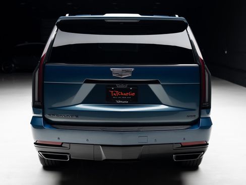 Used 2025 Cadillac Escalade Sport Platinum w/ LPO, ONYX Package RWD image 27