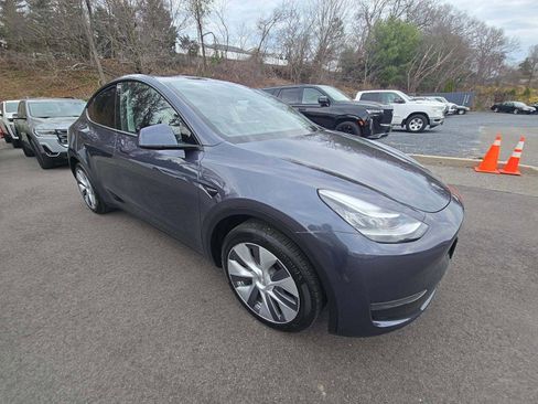 Used 2023 Tesla Model Y Long Range AWD/4WD image 13