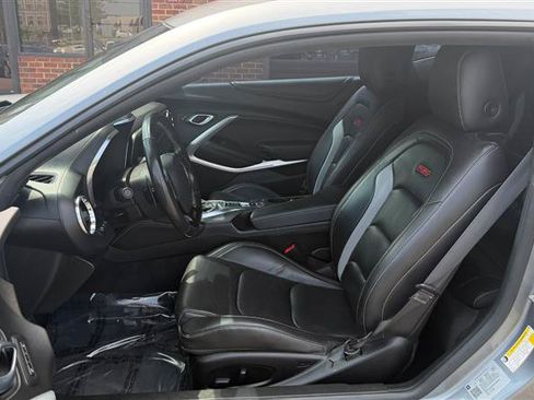 Used 2019 Chevrolet Camaro SS RWD image 20