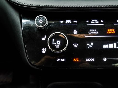 Used 2025 INFINITI QX60 Luxe AWD/4WD image 32