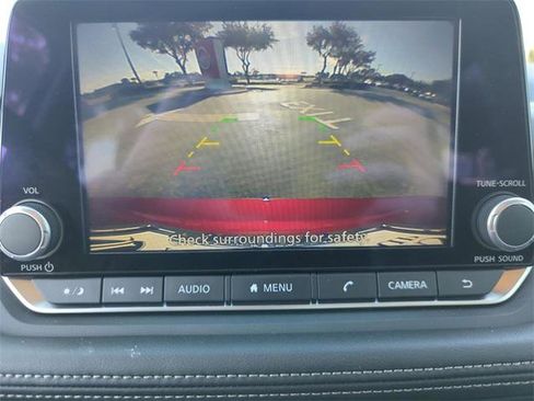 Certified 2025 Nissan Rogue S image 25