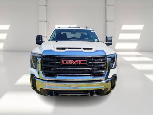 Used 2025 GMC Sierra 3500 Pro AWD/4WD image 2