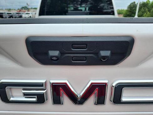 Certified 2025 GMC Sierra 2500 Denali Ultimate AWD/4WD image 13