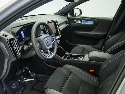 Certified 2023 Volvo XC40 Recharge Plus AWD/4WD image 17
