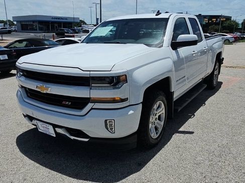 Used 2018 Chevrolet Silverado 1500 LT w/ All Star Edition AWD/4WD image 3
