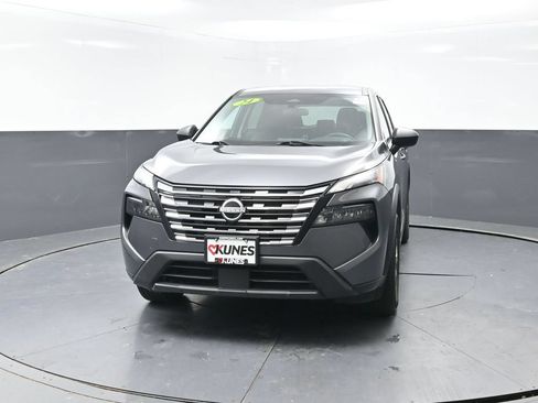 Used 2024 Nissan Rogue S FWD image 7